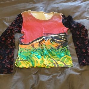 Funky long sleeve top.